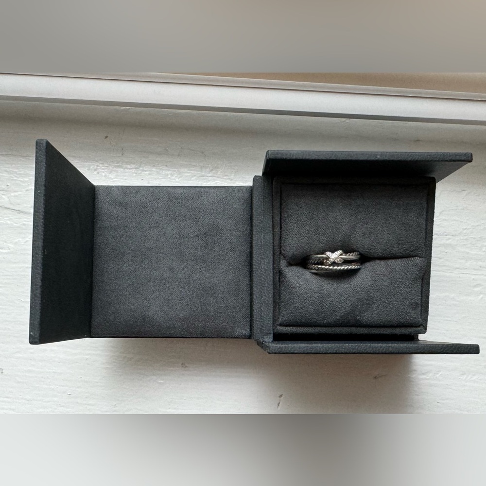 David Yurman X Crossover Band Ring Sterling Silver with Diamonds - size 7 w/ Box